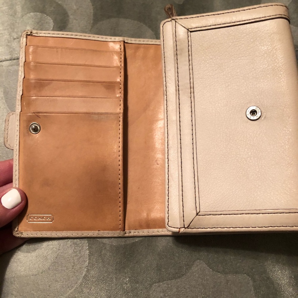 Coach wallet - Picture 2 of 2